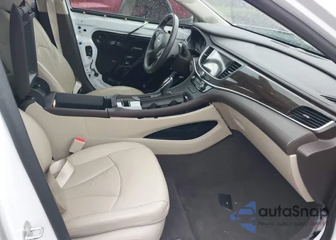 2017 Buick Lacrosse Essence z USA, uszkodzony, nr VIN 1G4ZP5SS8HU130705